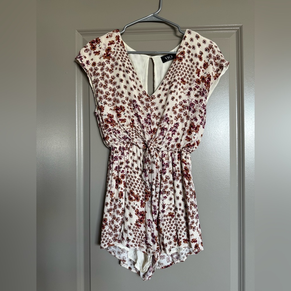 Vici Red Ruched Tie Front Blouse